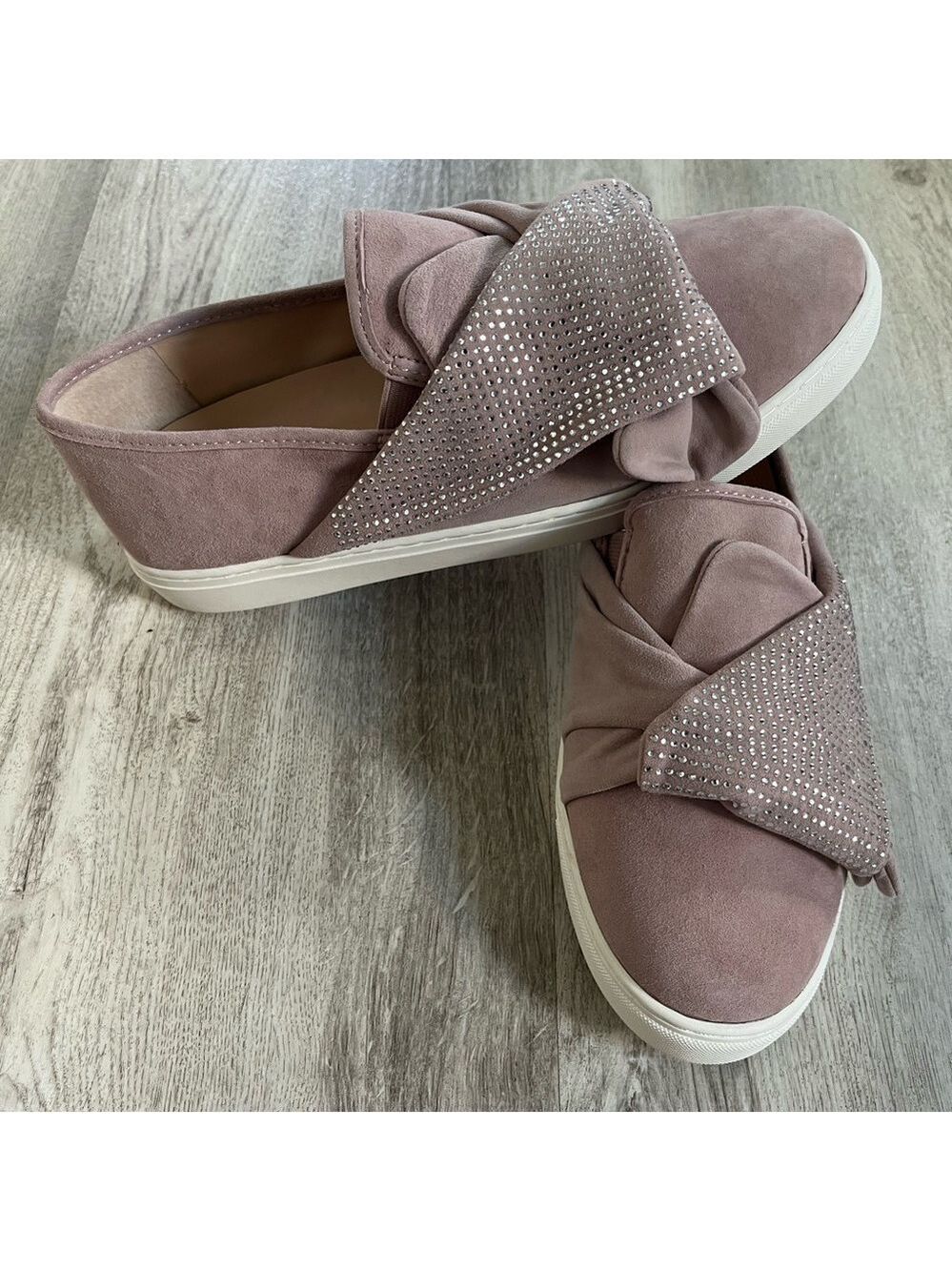 NEW Vince Camuto suede Barita 9.5 W  women’s sneakers slip in casual spring
